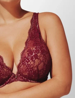 All Day Lace Uplift Plunge Bra